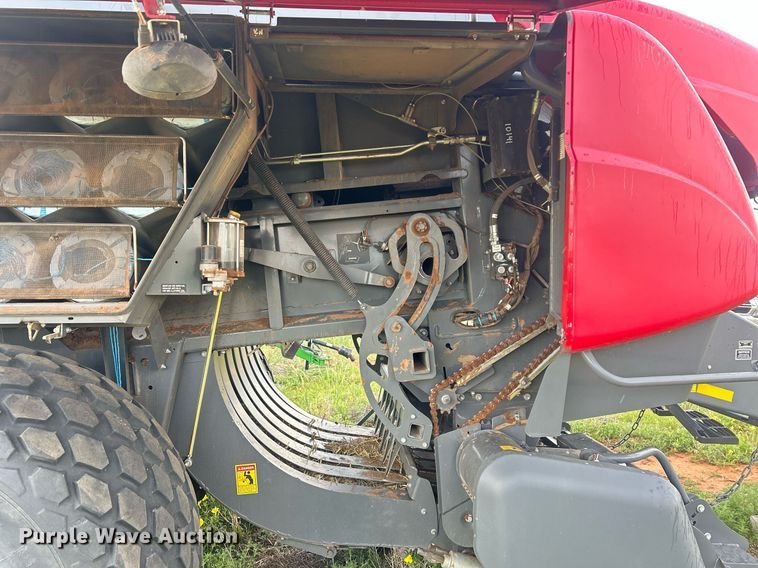 image for item EC1386 2017 Massey Ferguson 2290 large square baler