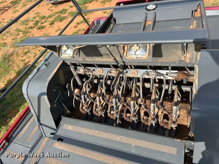 image for item EC1386 2017 Massey Ferguson 2290 large square baler