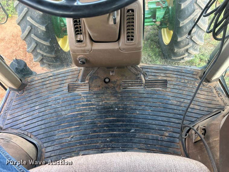 image for item EC1387 John Deere 8420 MFWD tractor