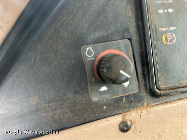 image for item EC1387 John Deere 8420 MFWD tractor