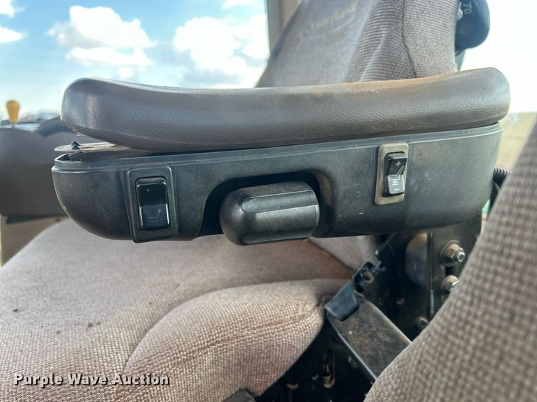 image for item EC1387 John Deere 8420 MFWD tractor