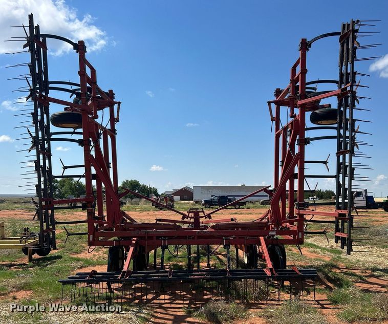 image for item EC1388 Case IH 5700 field cultivator