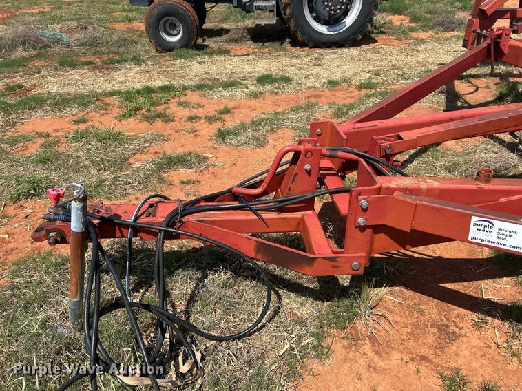 image for item EC1388 Case IH 5700 field cultivator