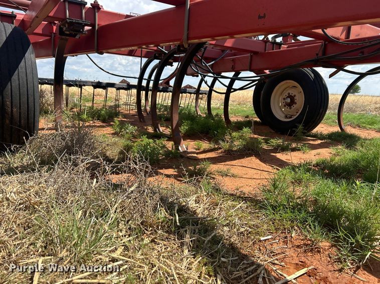 image for item EC1388 Case IH 5700 field cultivator