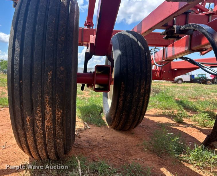 image for item EC1388 Case IH 5700 field cultivator