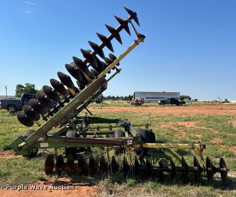 image for item EC1390 John Deere 220 tandem disk