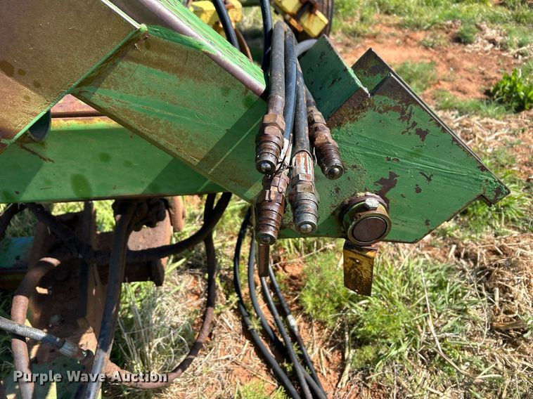 image for item EC1390 John Deere 220 tandem disk