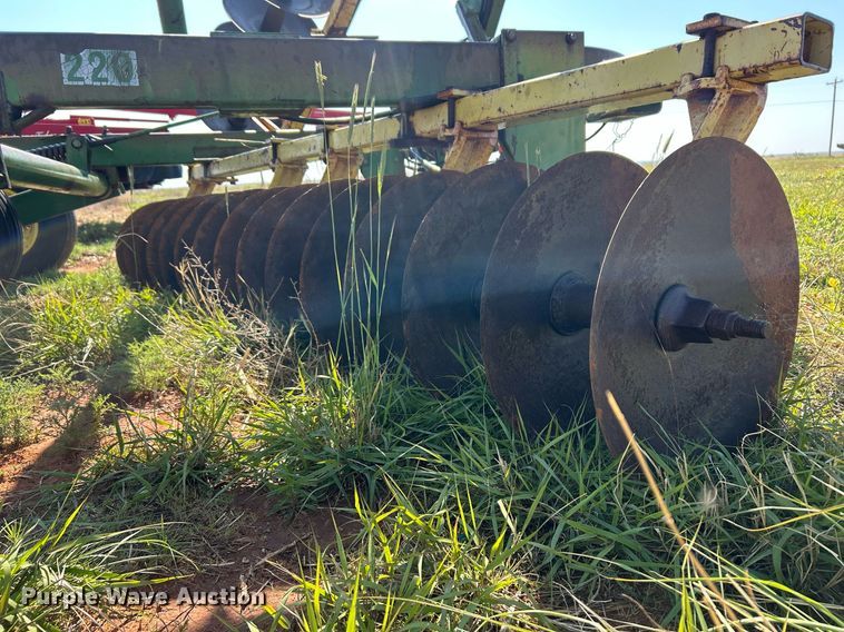 image for item EC1390 John Deere 220 tandem disk
