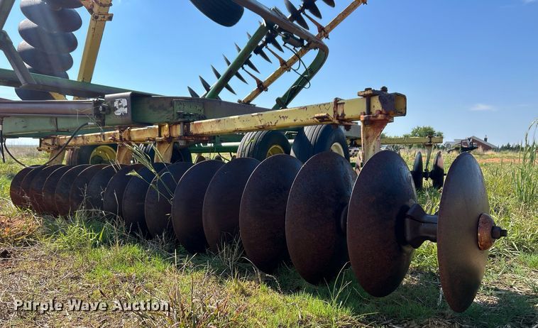 image for item EC1390 John Deere 220 tandem disk