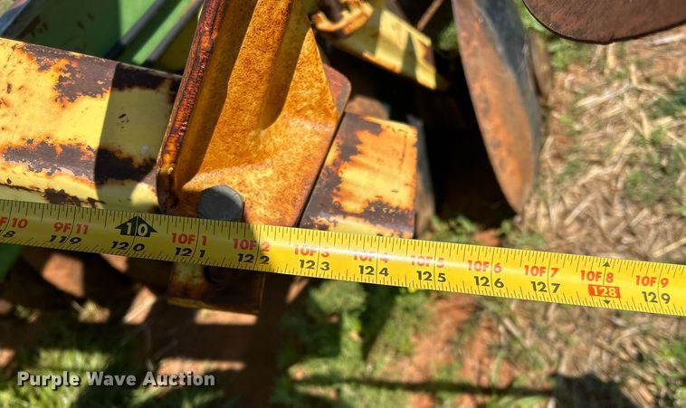 image for item EC1390 John Deere 220 tandem disk