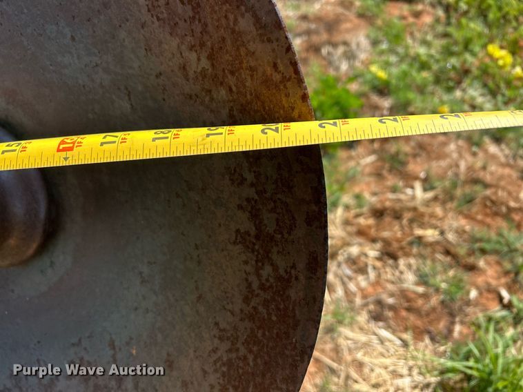 image for item EC1390 John Deere 220 tandem disk