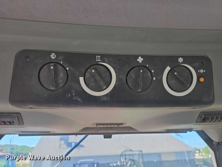 image for item EF3499 Case IH CX80A MFWD tractor