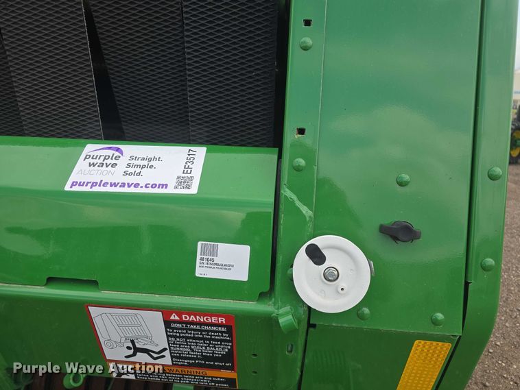 image for item EF3517 2020 John Deere 560R Premium round baler