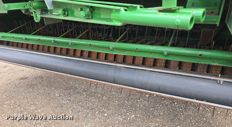 image for item EF3517 2020 John Deere 560R Premium round baler