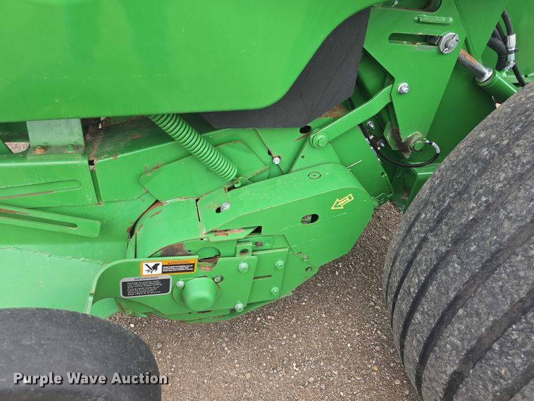 image for item EF3517 2020 John Deere 560R Premium round baler
