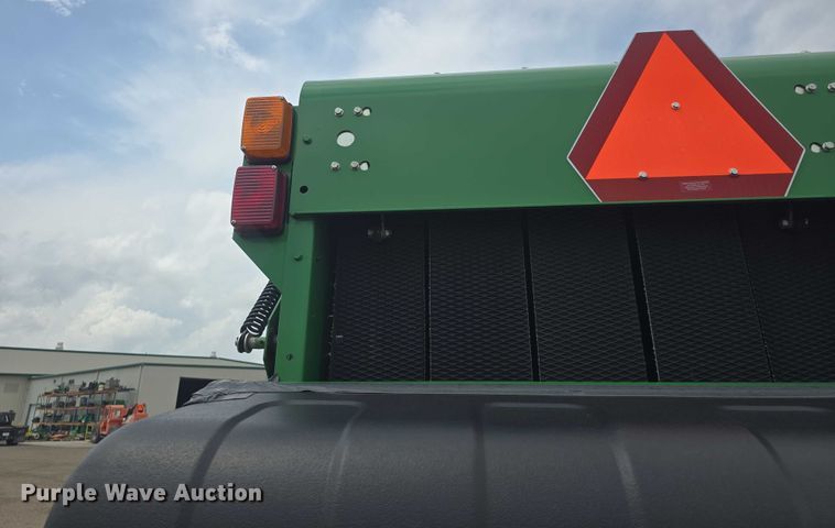 image for item EF3517 2020 John Deere 560R Premium round baler