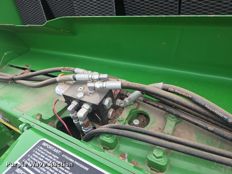 image for item EF3517 2020 John Deere 560R Premium round baler