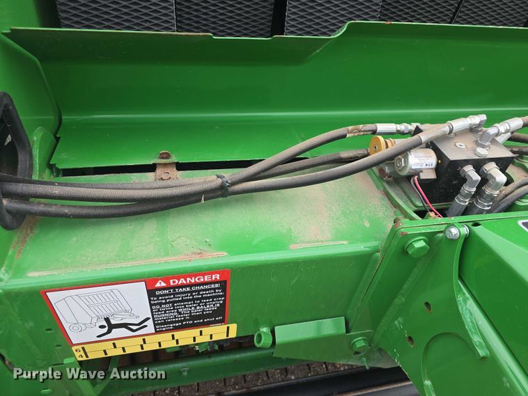 image for item EF3517 2020 John Deere 560R Premium round baler