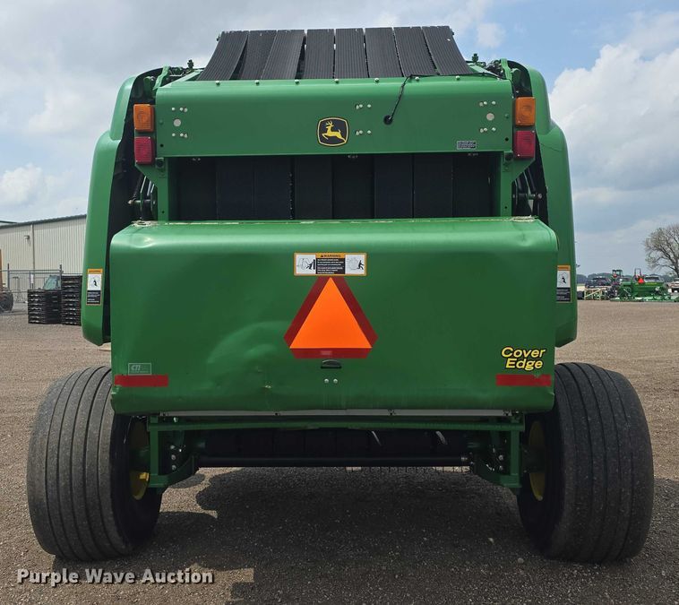 image for item EF3518 2014 John Deere 569 Premium round baler