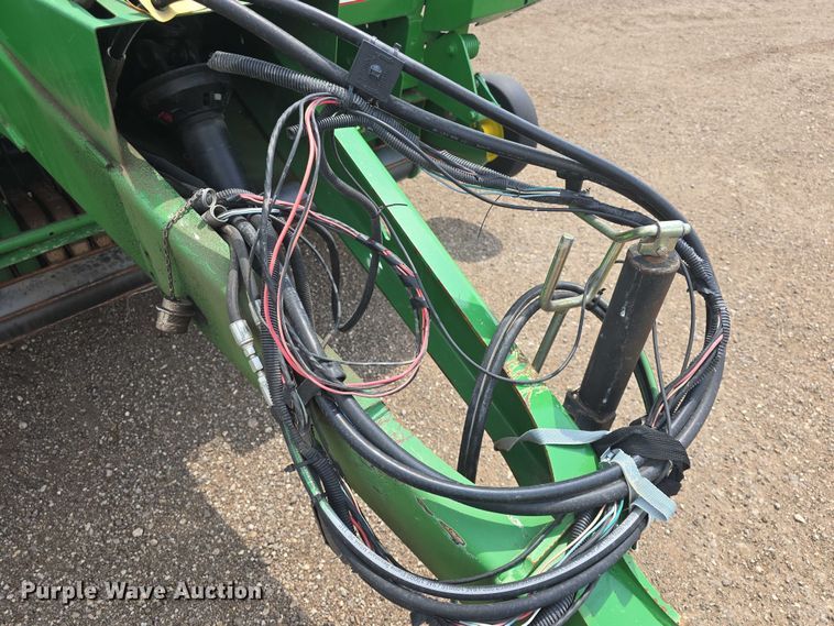 image for item EF3518 2014 John Deere 569 Premium round baler