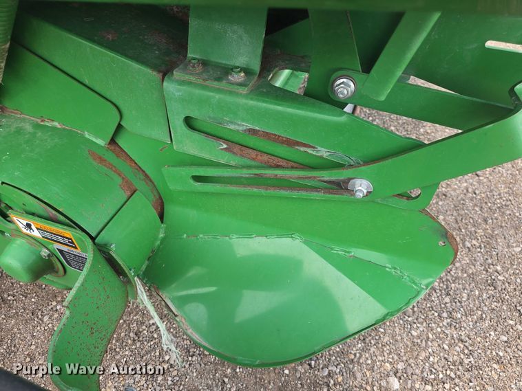 image for item EF3518 2014 John Deere 569 Premium round baler