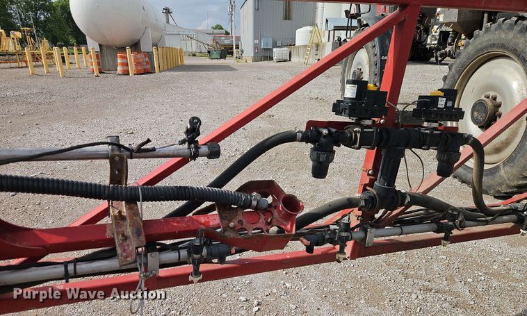 image for item EJ0028 2011 Case Patriot 4420 sprayer