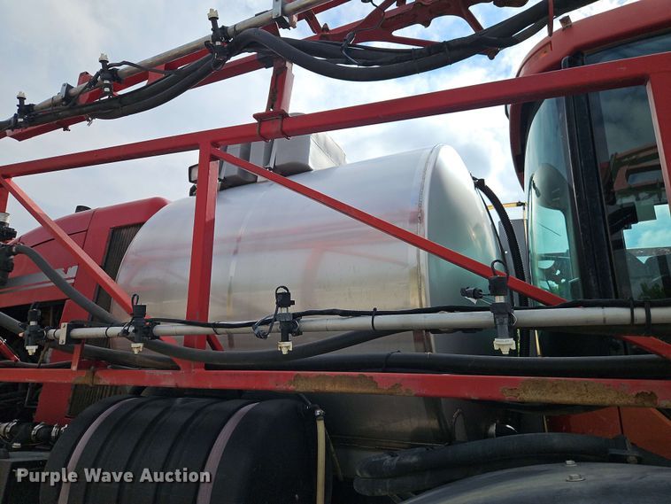 image for item EJ0028 2011 Case Patriot 4420 sprayer