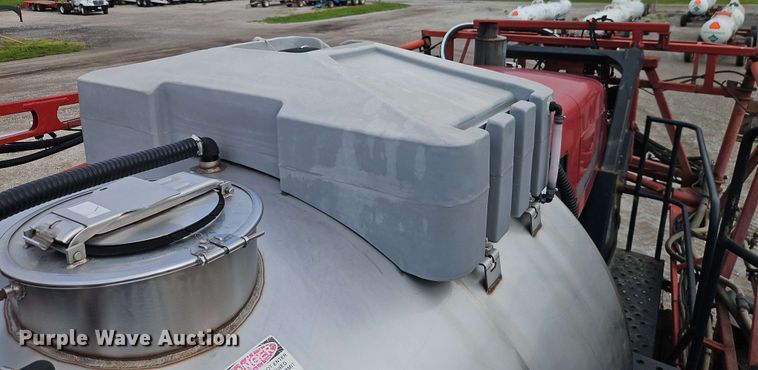 image for item EJ0028 2011 Case Patriot 4420 sprayer