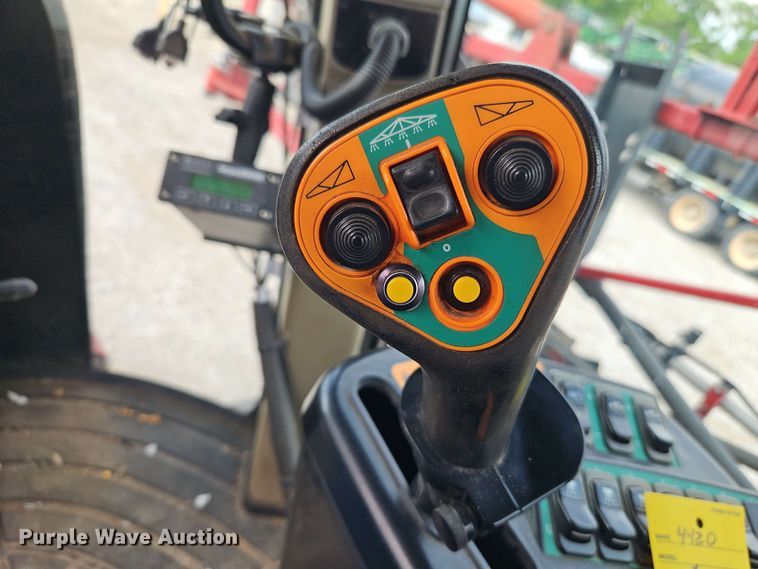 image for item EJ0028 2011 Case Patriot 4420 sprayer