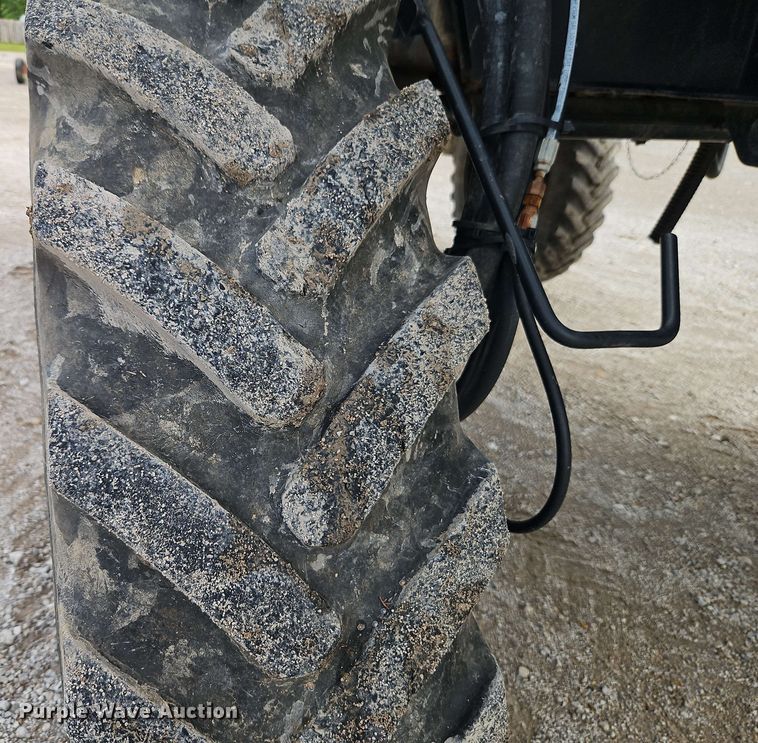 image for item EJ0028 2011 Case Patriot 4420 sprayer