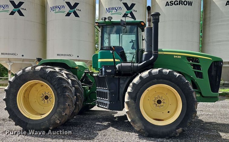 image for item EJ0030 2003 John Deere 9430 4WD tractor