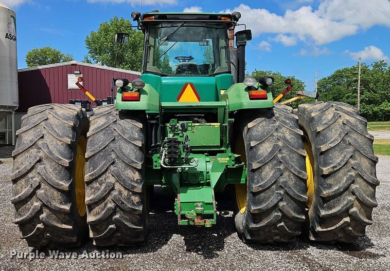 image for item EJ0030 2003 John Deere 9430 4WD tractor