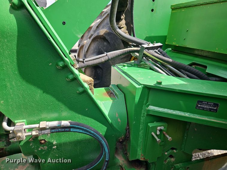 image for item EJ0030 2003 John Deere 9430 4WD tractor