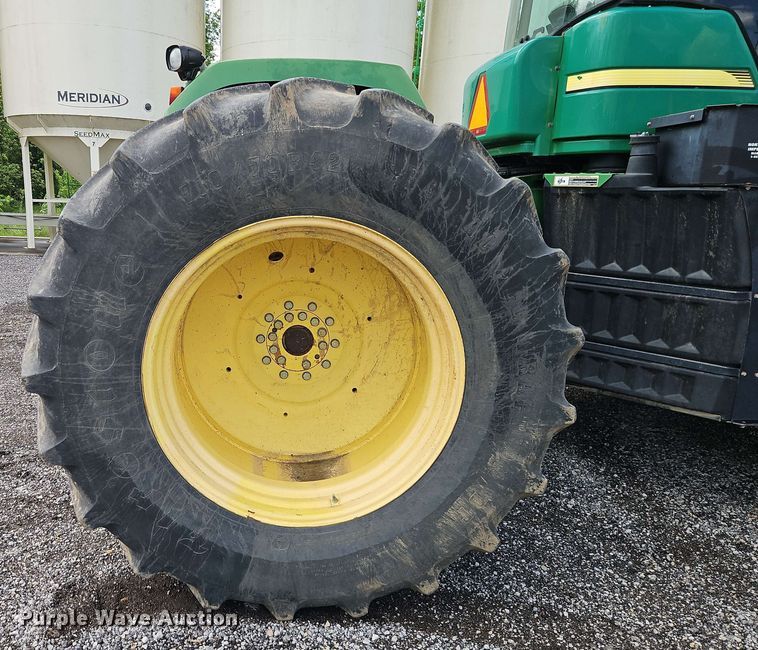 image for item EJ0030 2003 John Deere 9430 4WD tractor