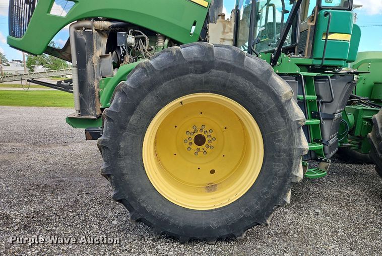 image for item EJ0030 2003 John Deere 9430 4WD tractor