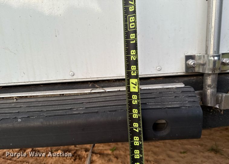 image for item EJ4555 2001 Sundowner horse trailer