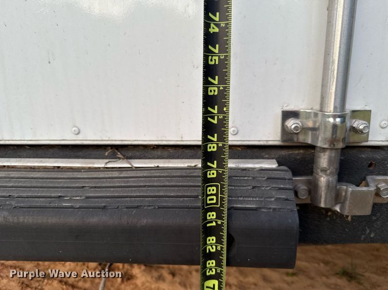 image for item EJ4555 2001 Sundowner horse trailer