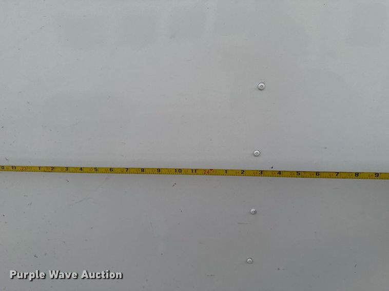 image for item EJ4555 2001 Sundowner horse trailer