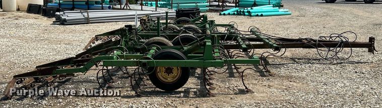 image for item EK8052 John Deere 940 field cultivator