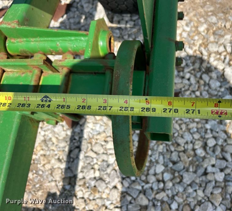 image for item EK8052 John Deere 940 field cultivator