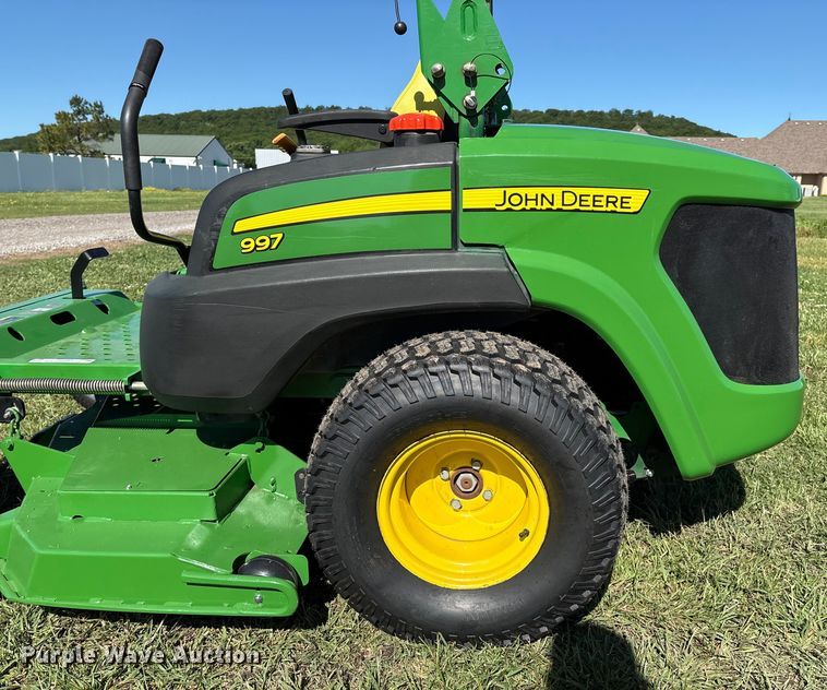 image for item EL2087 2010 John Deere 997 ZTR lawn mower