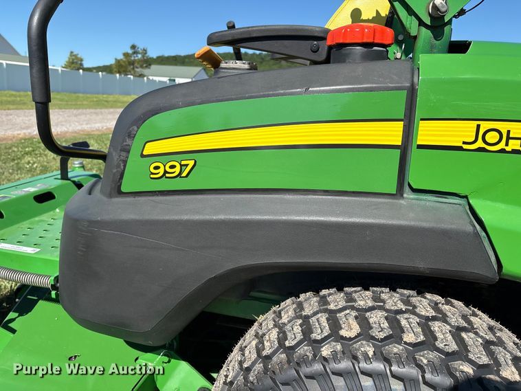 image for item EL2087 2010 John Deere 997 ZTR lawn mower