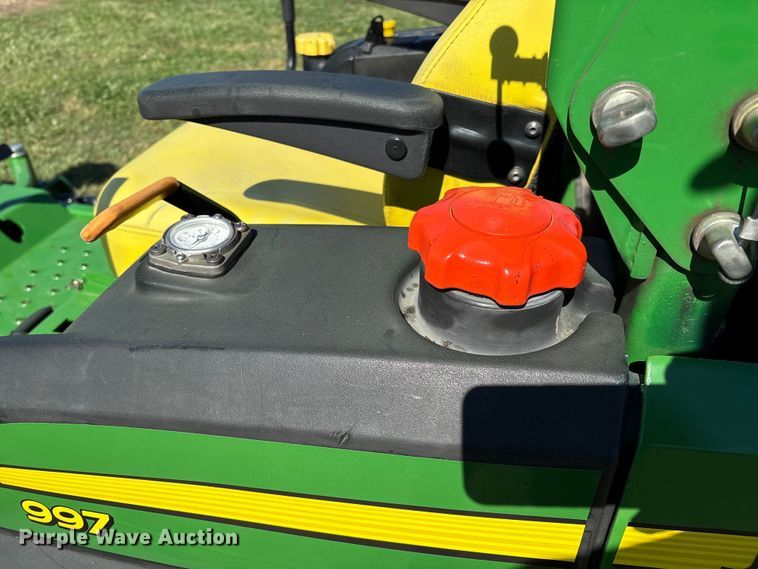 image for item EL2087 2010 John Deere 997 ZTR lawn mower
