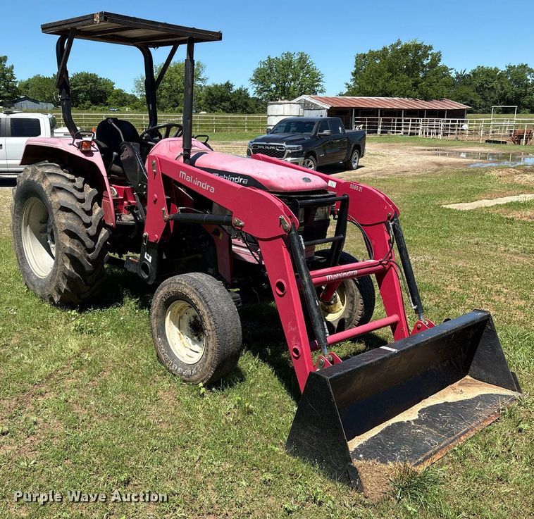 image for item EL2089 2017 Mahindra 5570 tractor