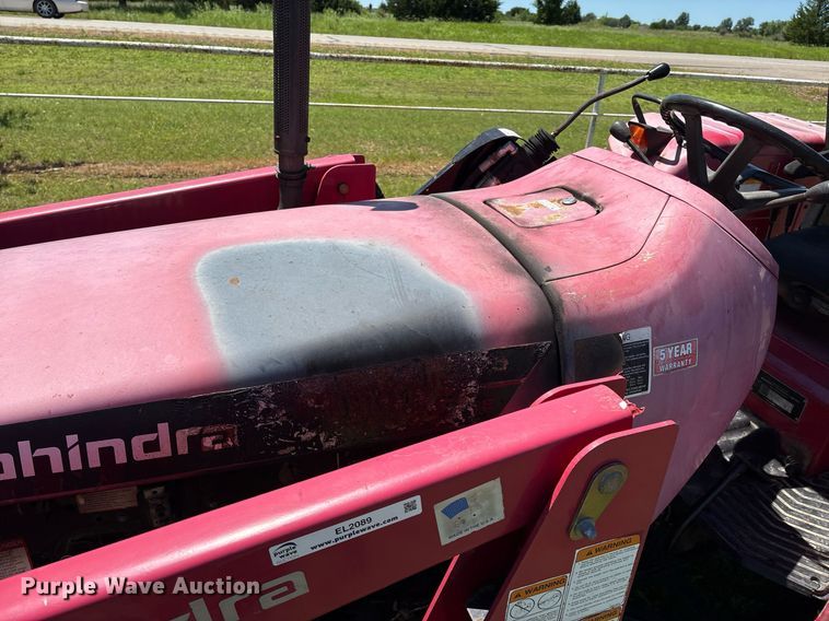 image for item EL2089 2017 Mahindra 5570 tractor