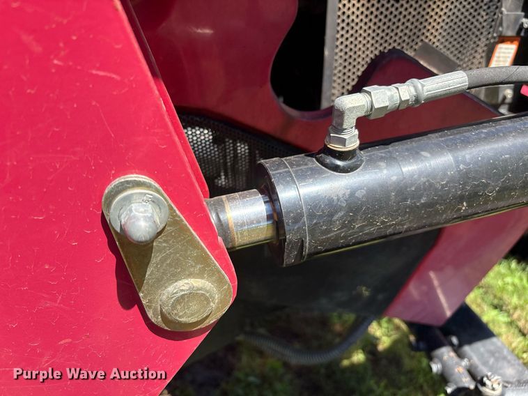 image for item EL2089 2017 Mahindra 5570 tractor