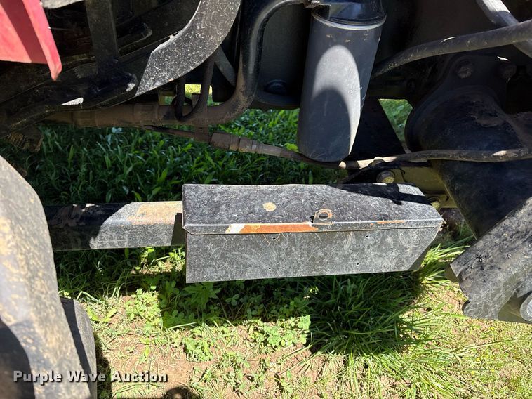 image for item EL2089 2017 Mahindra 5570 tractor