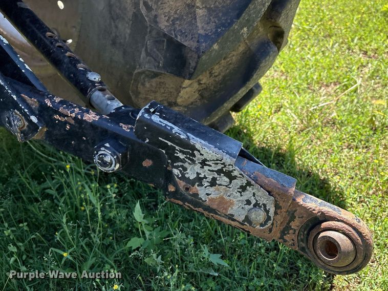 image for item EL2089 2017 Mahindra 5570 tractor