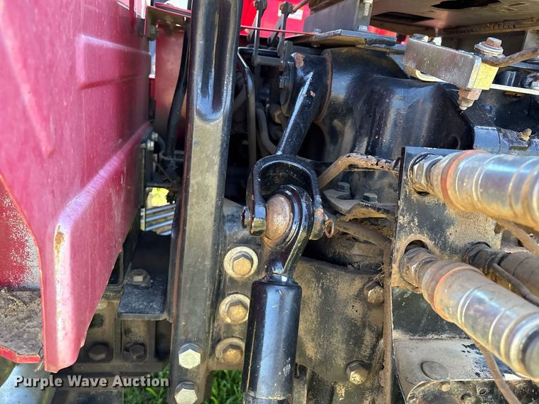 image for item EL2089 2017 Mahindra 5570 tractor