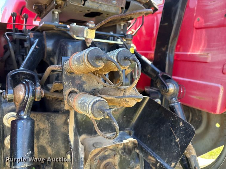 image for item EL2089 2017 Mahindra 5570 tractor